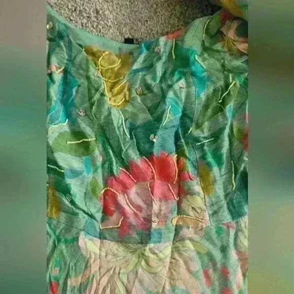 NWOT Floral Midi Dress - Picture 2 of 2